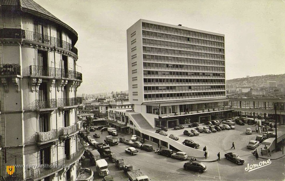 Alger 1956 locaux Air France Aerogare compagnie aerienne Parking.jpg - Alger 1956, locaux Air France Aérogare compagnie aérienne. Parking