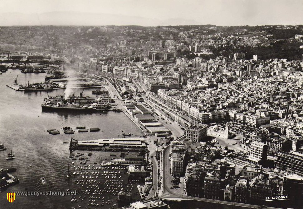 Alger en 1950  Vue aerienne du port et la gare maritime.jpg - Alger en 1950, Vue aérienne du port et la gare maritime