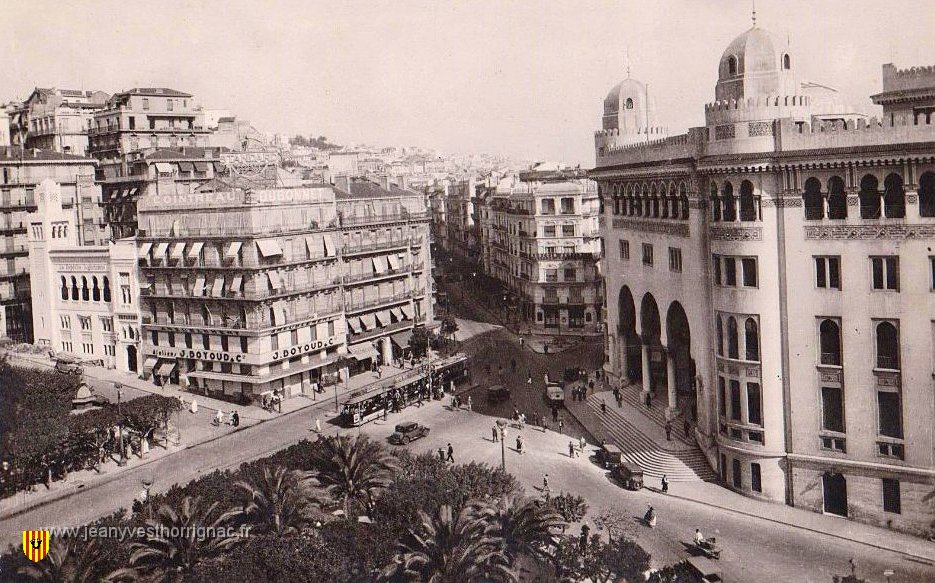 Alger en 1955 poste rue d Isly le jounal d alger syndicat de la presse.jpg - Alger en 1955,la Poste rue d'Isly, le jounal d'Alger, syndicat de la presse