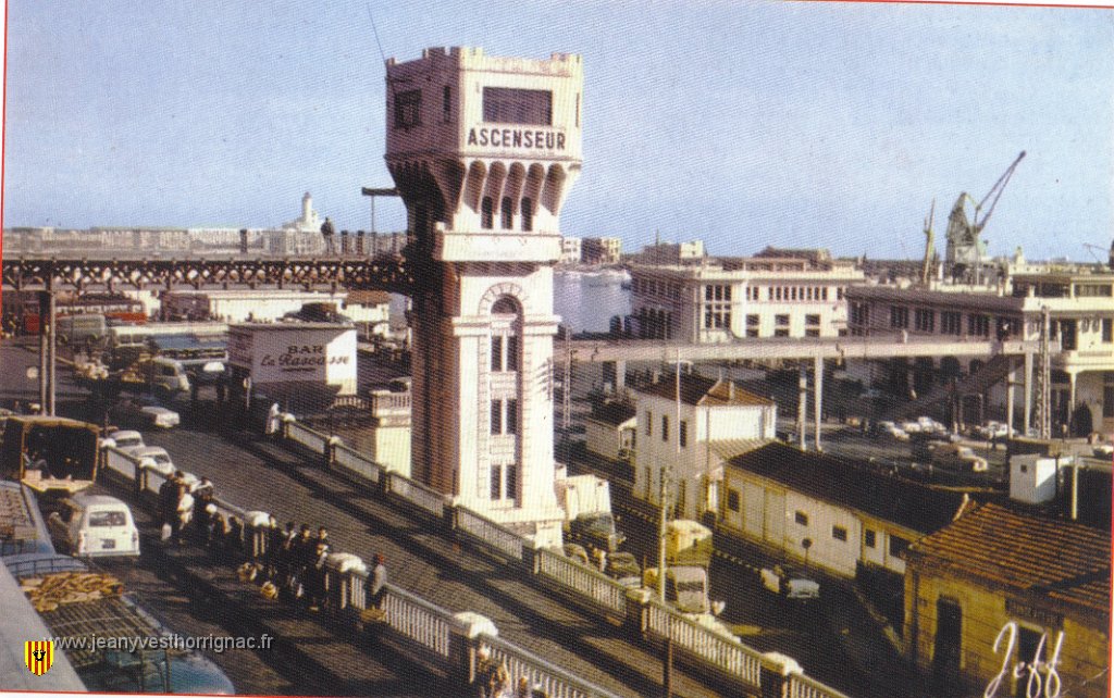 Alger en cartes postales 52.JPG - Les quais