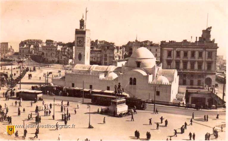 La Place du gouvernement et la mosquee Djana Djeddid.jpeg - La Place du Gouvernement et la mosquée Djana Djeddid.