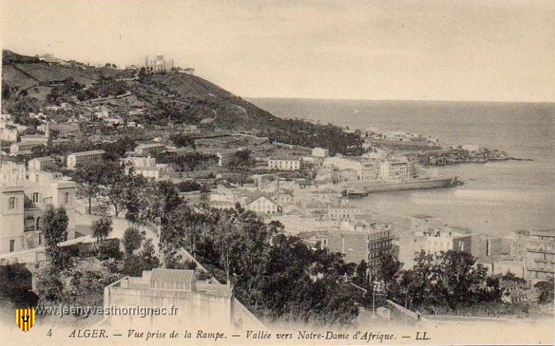 ND d Afrique 1.jpeg - Vue prise de la rampe