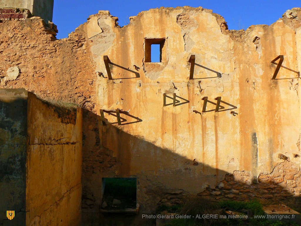 161 au dessus du conquet.jpg - La ferme Ramond. la cave.