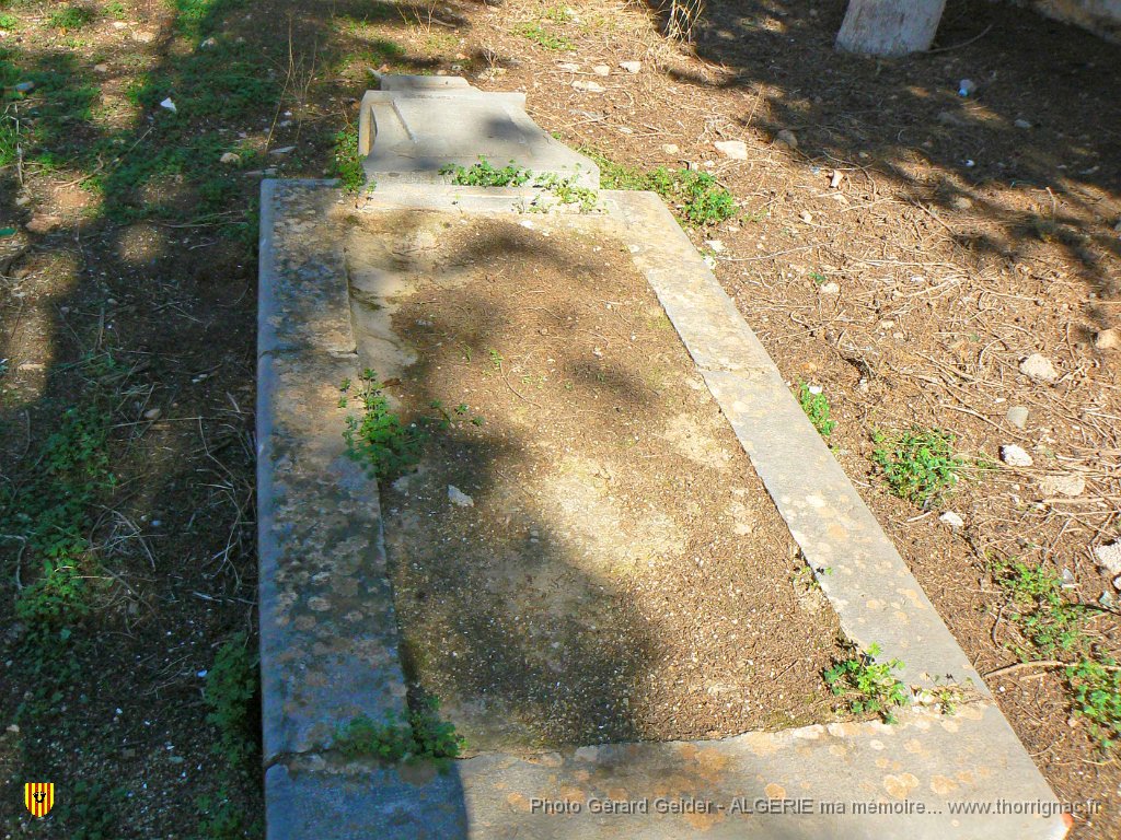 012e.jpg - La tombe de ma grand-mère, Isabelle Caparros/Thorrignac.