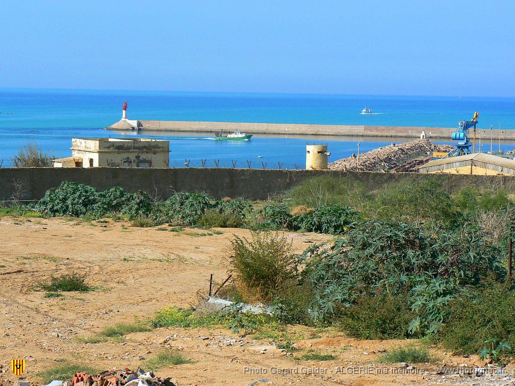148 entree du port mosta.jpg - Entrée du port de Mostaganem.