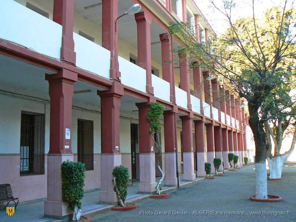 206.jpg - Le lycée Lavoisier.