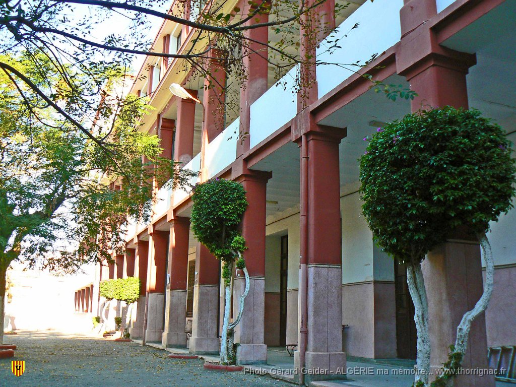 208.jpg - Le lycée Lavoisier.
