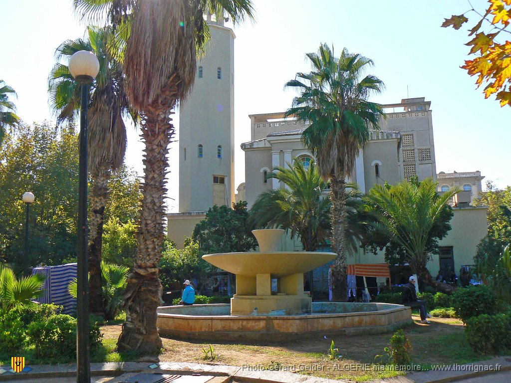 240 Place derriere l eglise.jpg - Place derrière l'église.