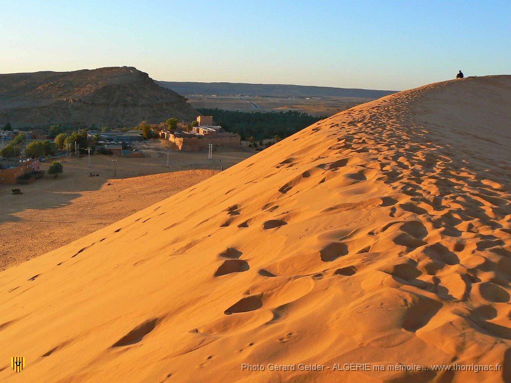 367.jpg - Depuis la crête.