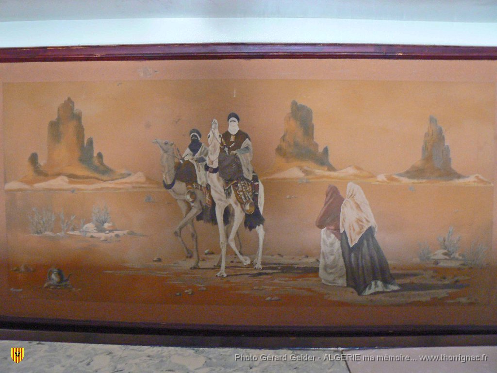 424.jpg - Tableau de sable. Hôtel de Colomb-Béchar.