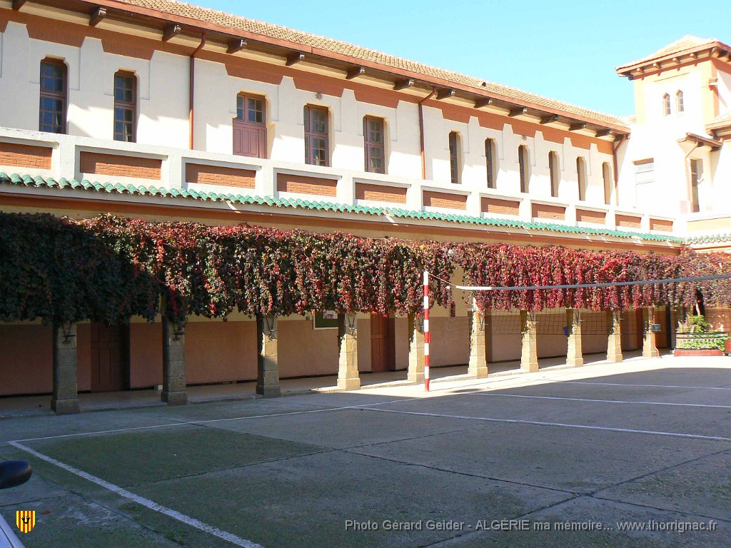 273 cour du college.jpg - Collège Slane