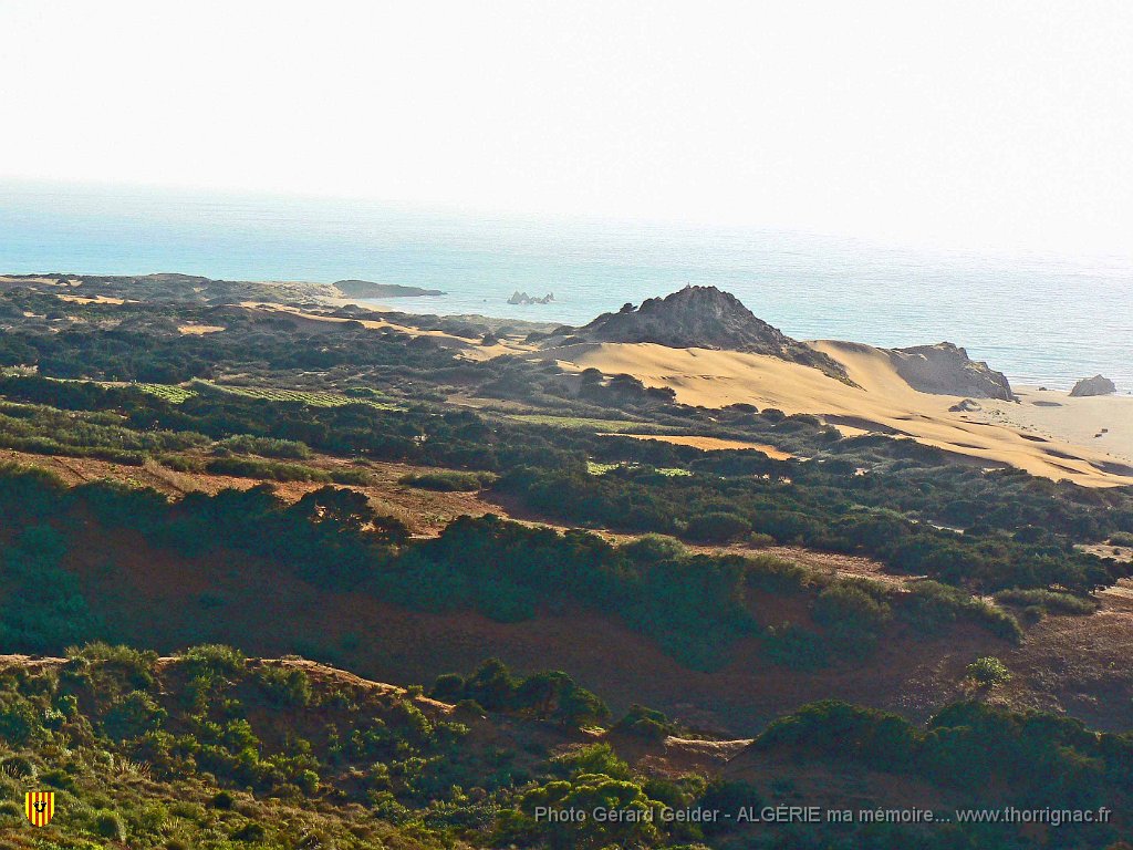 137.JPG - Son bord de mer.