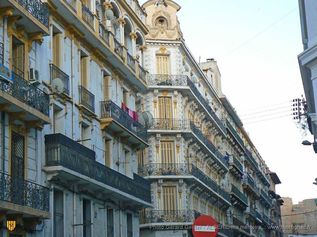 114.JPG - Oran. L'architecture de ses immeubles.
