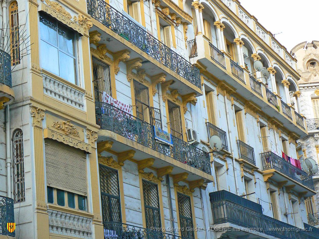 115.JPG - Oran. L'architecture de ses immeubles.