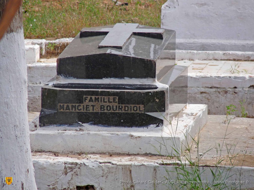 016.JPG - Le cimetière de Rivoli.