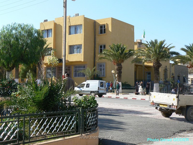 Mairie d Hennaya.jpg - La Mairie d'Hennaya. - 2007. (Photo Gérard Geider)