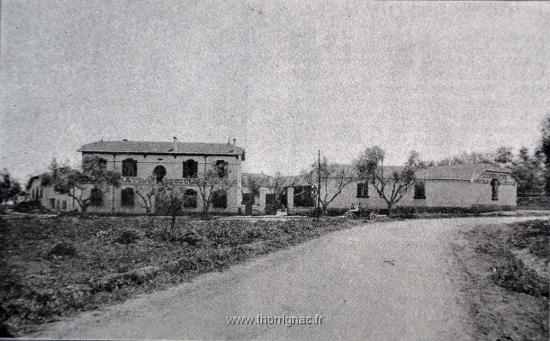 cave cooperative et oleicole d Hennaya.jpg - La cave coopérative Viticole et Oléicole.