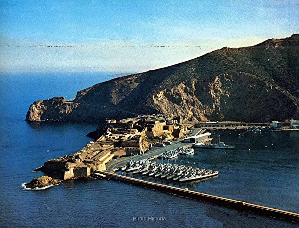 Mers el kebir la base navale en 1956 N 219.jpg - Mers el kebir, la base navale en 1956. N°219