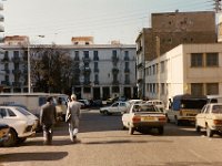 La place Hoche, au fond les arcades de la rue d'Arzew