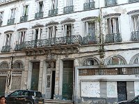 Ancienne mairie d'Oran. Elle se trouve derrière la place Kléber, côté de la place de la République