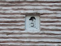 Déco en façade du café Le Vallauris