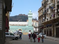 L'église Saint-André, devenue mosquée depuis la rue Fénelon