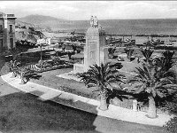 Le square du Souvenir et le monument aux morts