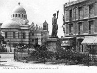 La statue de la Liberté et la cathédrale
