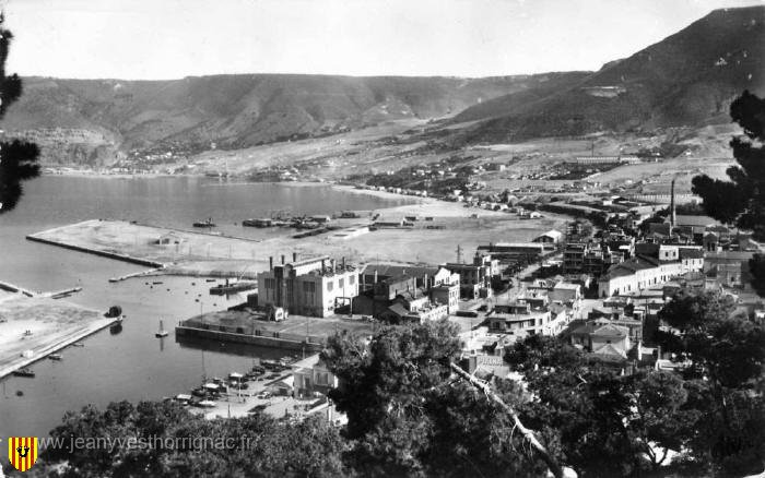 2MEKport02.jpg - Le port