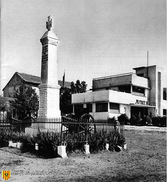 Monuments aux morts.jpg - Monuments aux morts