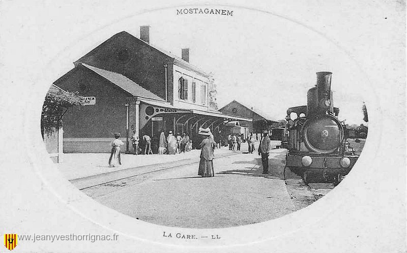 gare mosta ovale.jpg - La gare