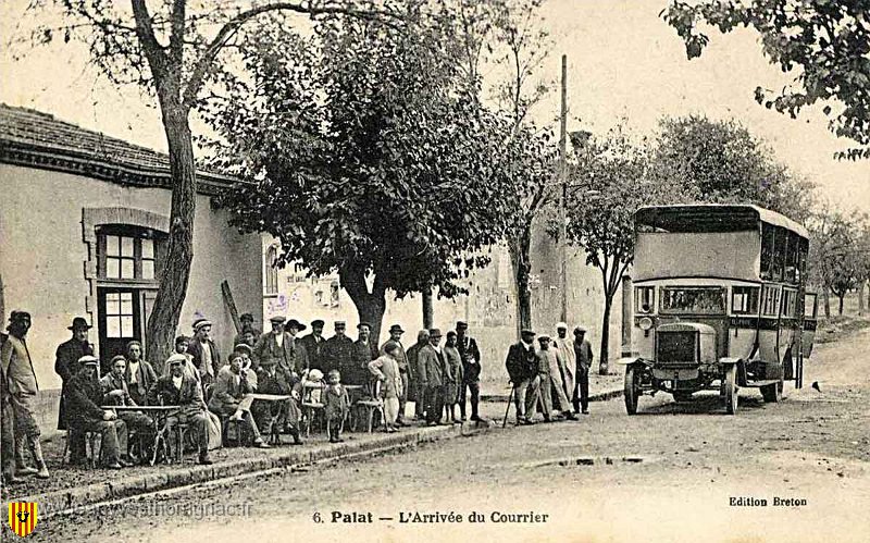 palat bus.jpg - L'arrivée du courrier