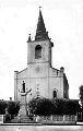 Le monument aux morts et l eglise
