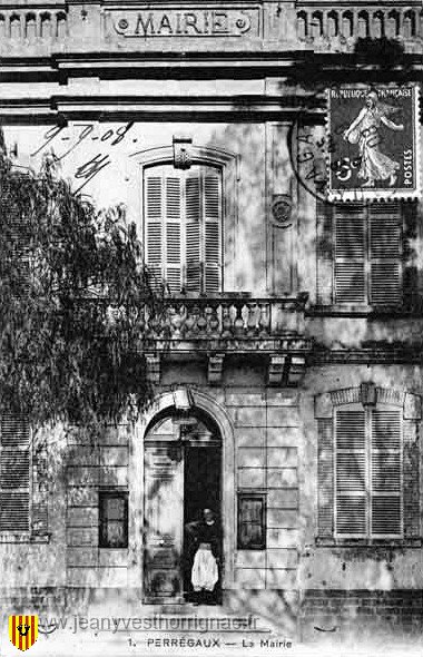 PerregauxMairie.jpg - La Mairie