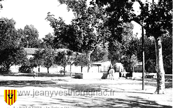 les ecoles et mla place.gif - Les écoles et la place