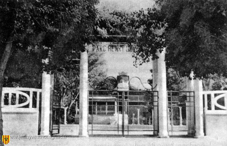 Entree du parc henri Decours.jpg - Entrée du parc Henrie Decours