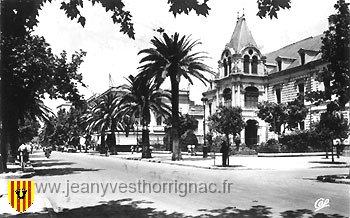 Bd de la republique et hotel de ville.jpg - Boulevard de la République et l'Hôtel de ville