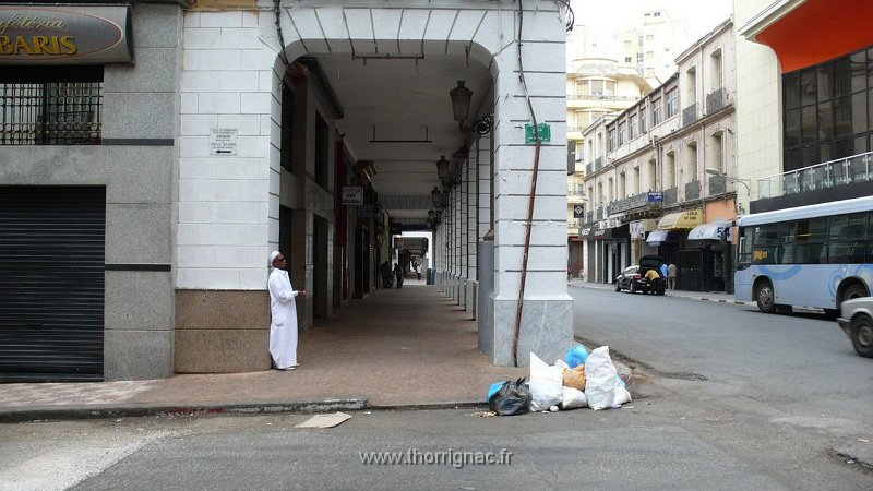 1.jpg - Rue d'Arzew au niveau du Régent - 2010