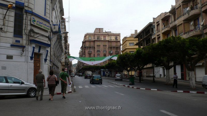 25.jpg - Rue d'Alsace-Lorraine au niveau du Grand Garage - 2010