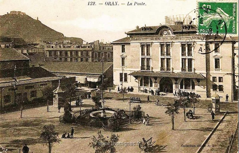 100.JPG - La poste et la place