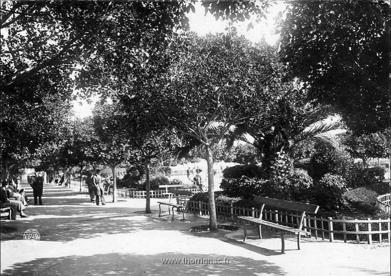 52.jpg - Le jardin du Petit Vichy