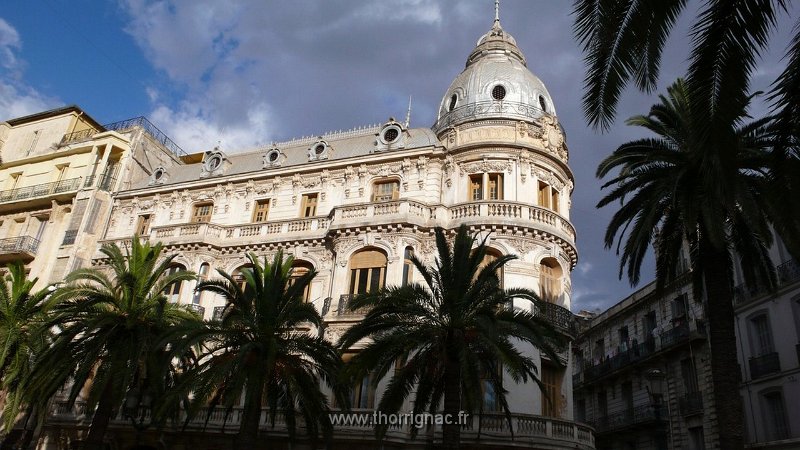 107.JPG - L'architecture du boulevard Galliéni - 2010