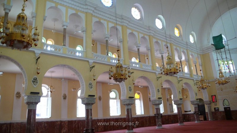 113.JPG - Intérieur de la Synagogue devenue Mosquée - 2010