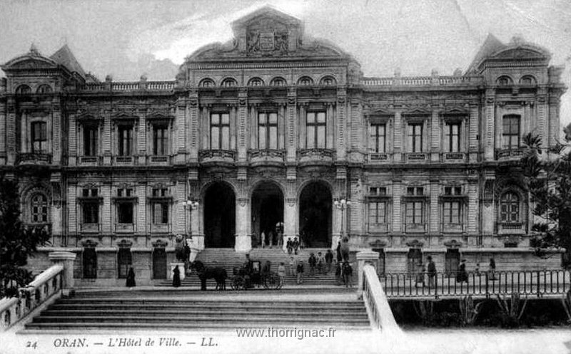 143.jpg - L'Hôtel de Ville en 1906