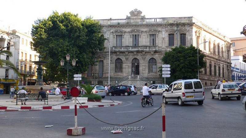 191.JPG - Place_Kléber_Ancienne Préfecture, à droite boulevard Oudinot et à gauche Boulevard Stalingrad - 2010