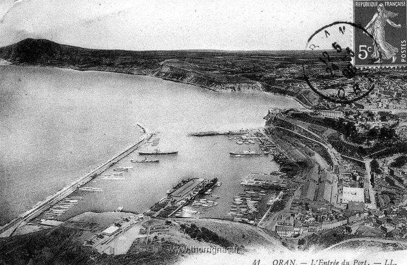 215.jpg - Entrée du port, début XXème siècle