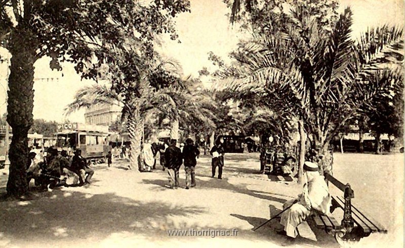 223.jpg - La Place d'Armes.