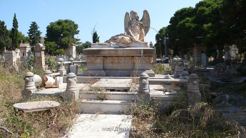 244.JPG - Cimetière Tamazouet - Le caveau Seneclause - 2010