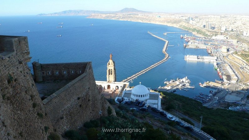255.jpg - Vue sur le port d'Oran depuis le fort espagnol - 2010