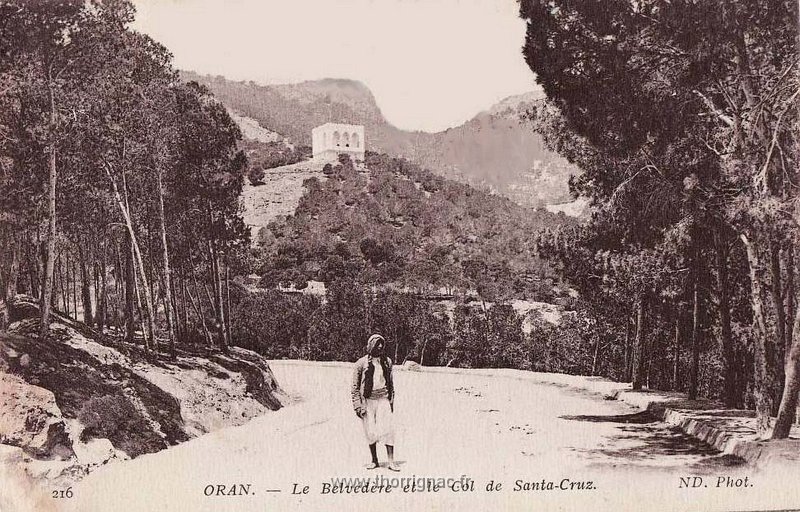 264.jpg - Le Belvédère et le col de Santa-Cruz